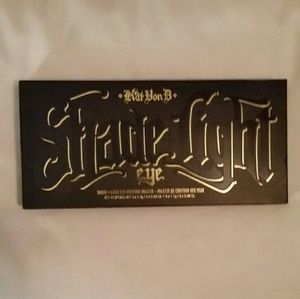 Kat Von D Shade & Light Eye Palette